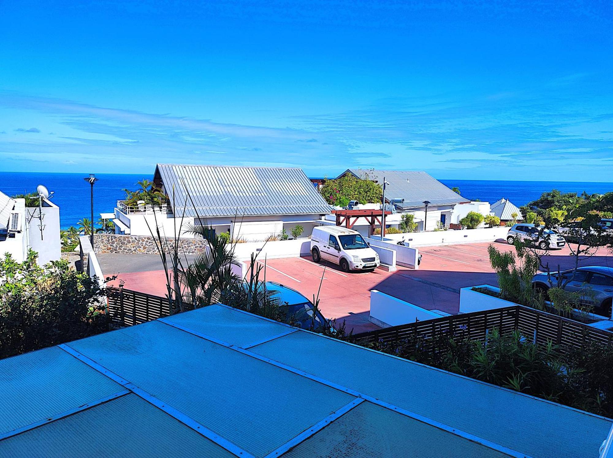 Le Nid Oceanique ! Appart T2 Avec Terrasse, Vue Mer Et Parking Prive En Sous Sol, Proche Du Centre Ville De Saint Gilles Les Bains Ngoại thất bức ảnh